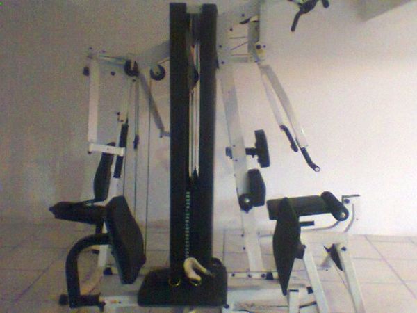 Multi-Gym profissional BODYSOLID EXM2500S